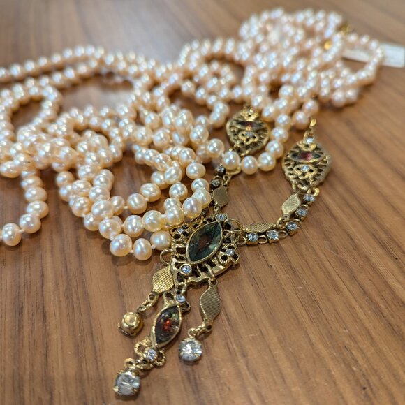 Meet your Posher, Chic - Picture 2 of 4